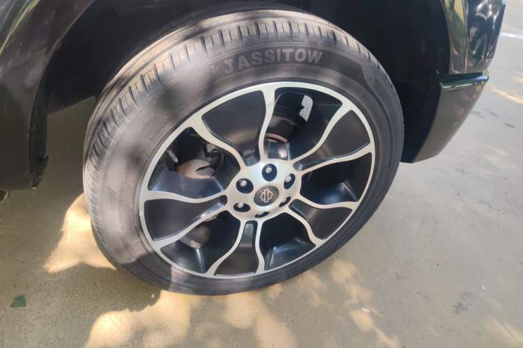 Used Ford F-150 Raptor 2011 6.2L Harley-Davidson Right Front Wheel Hub