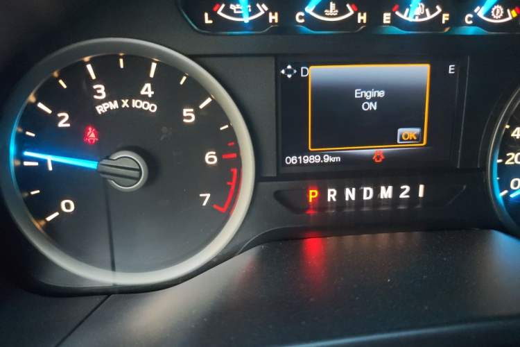 Used Ford F-150 Raptor 2011 6.2L SVT Raptor SuperCab Odometer Close Up