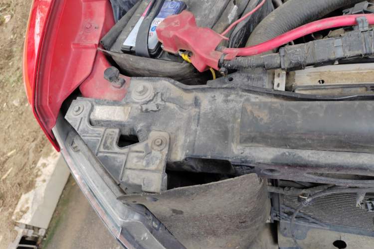 Used Ford F-150 Raptor 2011 6.2L SVT Raptor SuperCrew Engine Bay Right