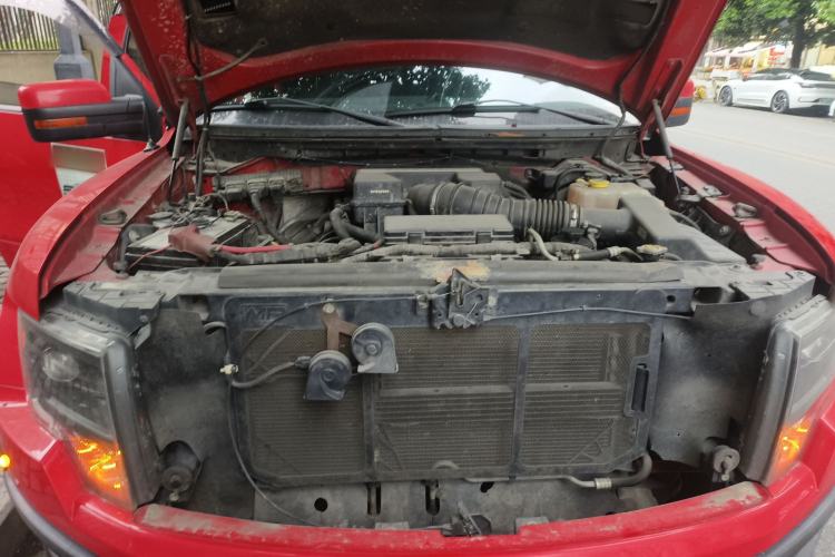 Used Ford F-150 Raptor  Engine Bay