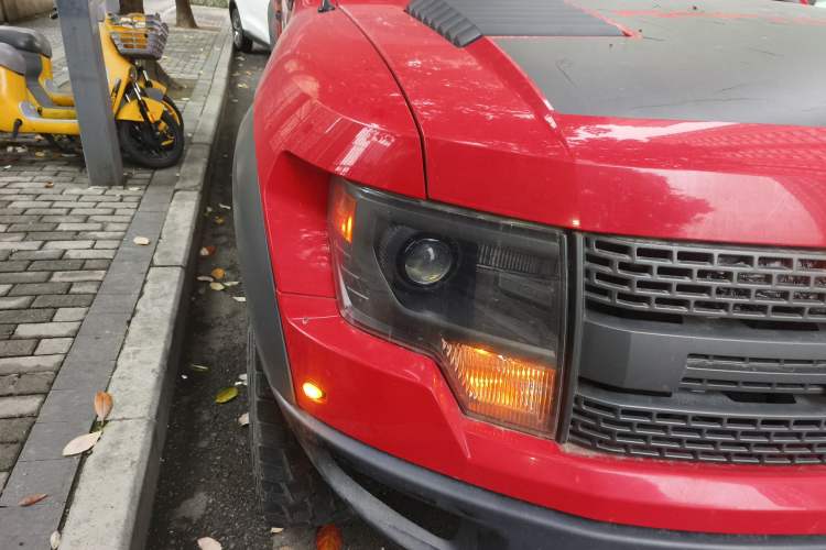 Used Ford F-150 Raptor  Right Front Headlight