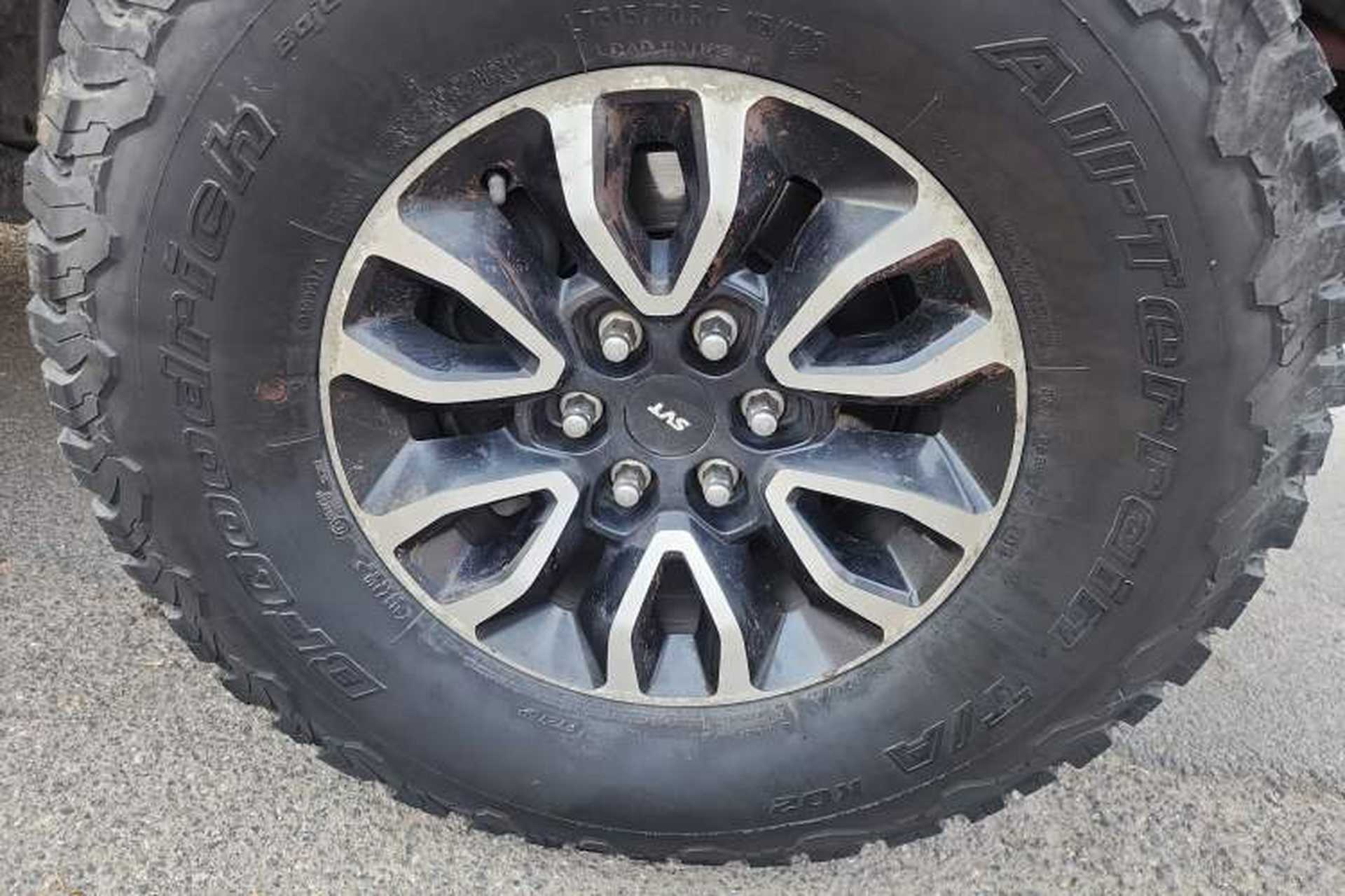 Used Ford F-150 Raptor  Right Front Wheel Hub