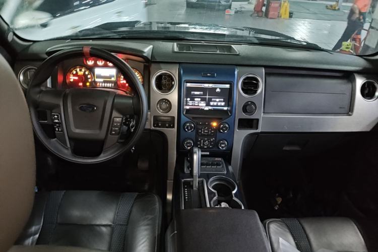 Used Ford F-150 Raptor  Center Console