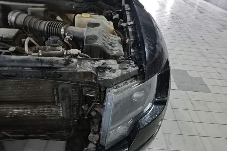Used Ford F-150 Raptor  Engine Bay Left