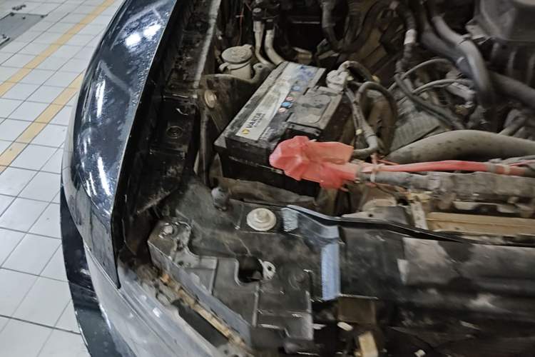 Used Ford F-150 Raptor  Engine Bay Right