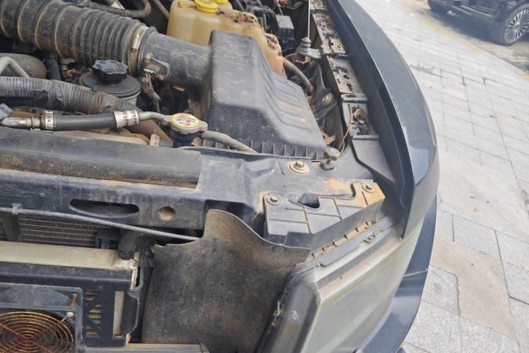 Used Ford F-150 Raptor 2014 6.2L U.S. Version Engine Bay Left