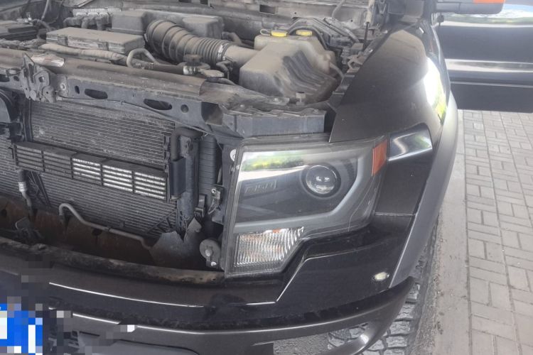 Used Ford F-150 Raptor 2014 6.2L U.S. Version Engine Bay Left