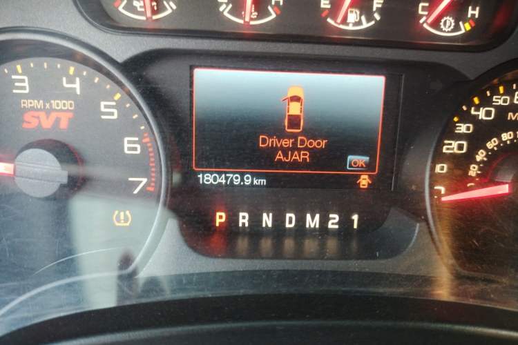 Used Ford F-150 Raptor 2014 6.2L U.S. Version Odometer Close Up