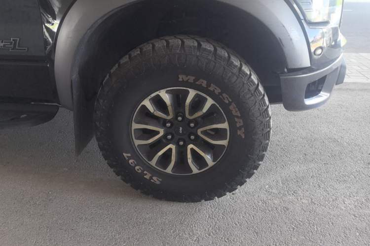 Used Ford F-150 Raptor 2014 6.2L U.S. Version Right Front Wheel Hub