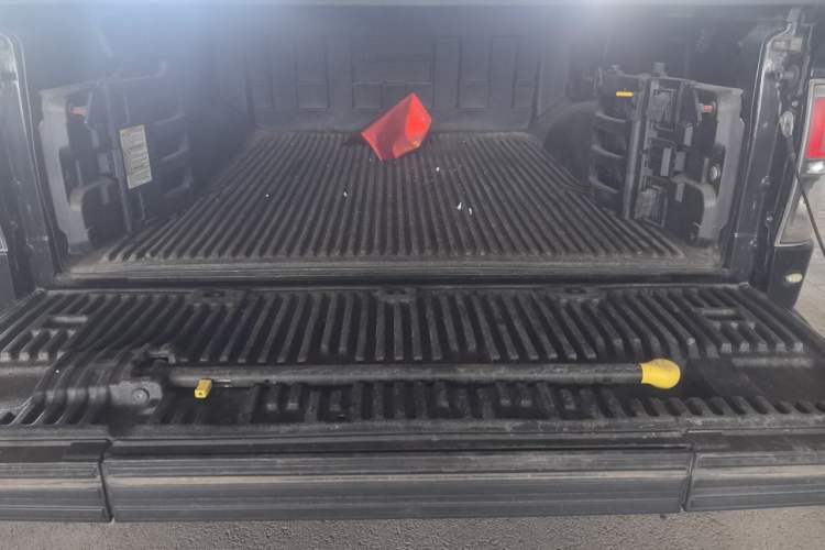 Used Ford F-150 Raptor 2014 6.2L U.S. Version Trunk