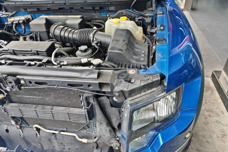 Used Ford F-150 Raptor 2014 6.2L U.S. Version Engine Bay Left