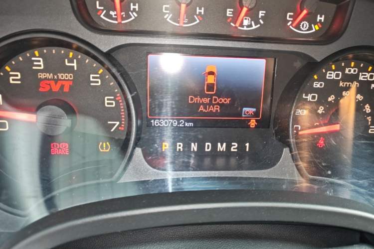 Used Ford F-150 Raptor 2014 6.2L U.S. Version Odometer Close Up