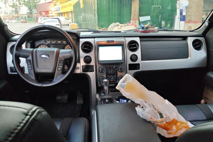 Used Ford F-150 Raptor  Center Console