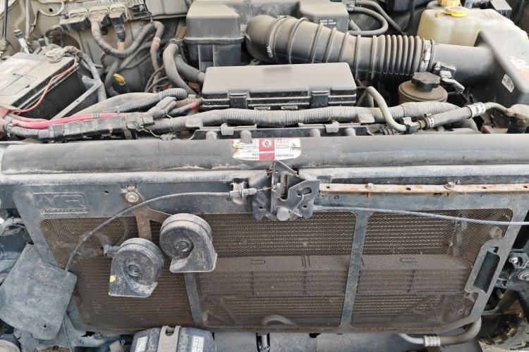 Used Ford F-150 Raptor  Engine Bay