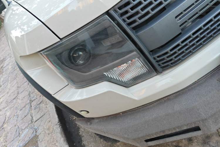 Used Ford F-150 Raptor  Right Front Headlight