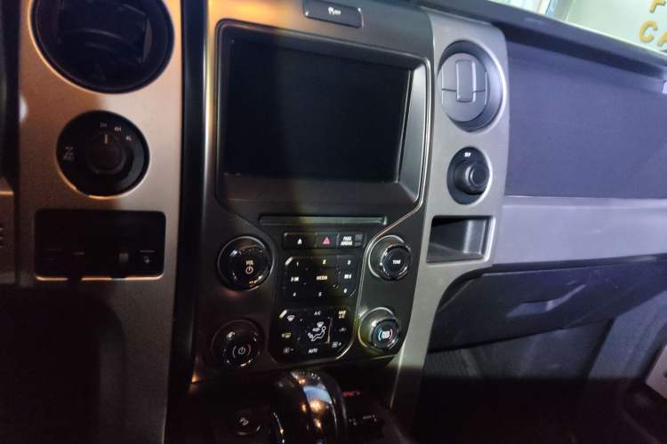 Used Ford F-150 Raptor 2014 6.2L U.S. Version Audio And AC Panel