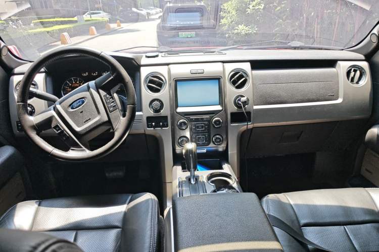 Used Ford F-150 Raptor 2014 6.2L U.S. Version Center Console