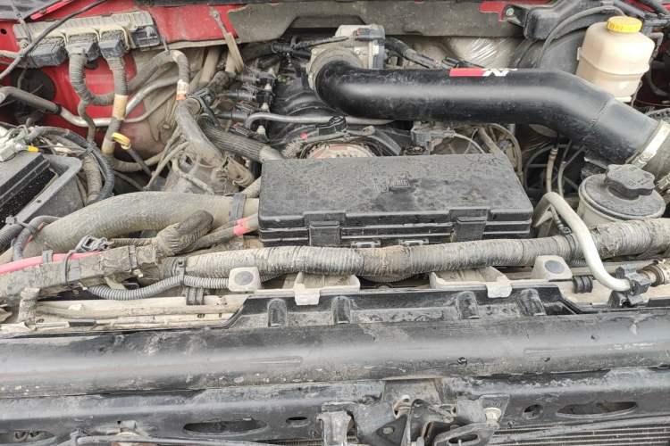 Used Ford F-150 Raptor 2014 6.2L U.S. Version Engine Bay