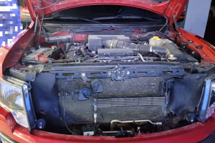 Used Ford F-150 Raptor 2014 6.2L U.S. Version Engine Bay