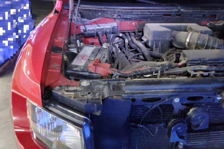 Used Ford F-150 Raptor 2014 6.2L U.S. Version Engine Bay Right