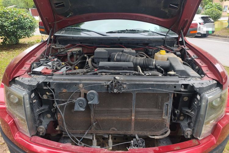 Used Ford F-150 Raptor 2014 6.2L U.S. Version Engine Bay