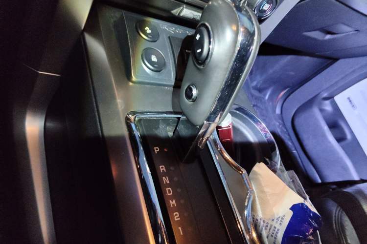 Used Ford F-150 Raptor 2014 6.2L U.S. Version Gear Lever
