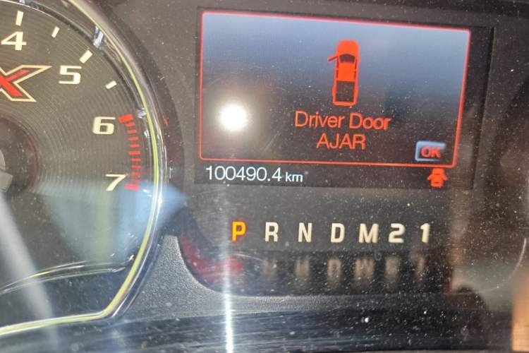 Used Ford F-150 Raptor 2014 6.2L U.S. Version Odometer Close Up