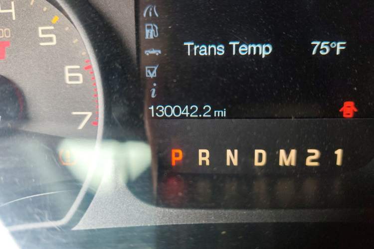 Used Ford F-150 Raptor 2014 6.2L U.S. Version Odometer Close Up