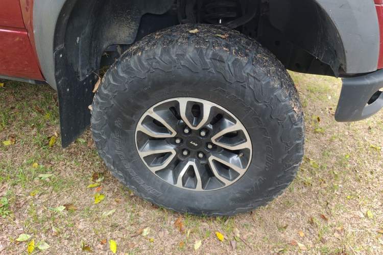 Used Ford F-150 Raptor 2014 6.2L U.S. Version Right Front Wheel Hub