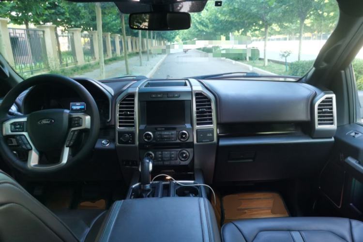 Used Ford F-150 Raptor  Center Console