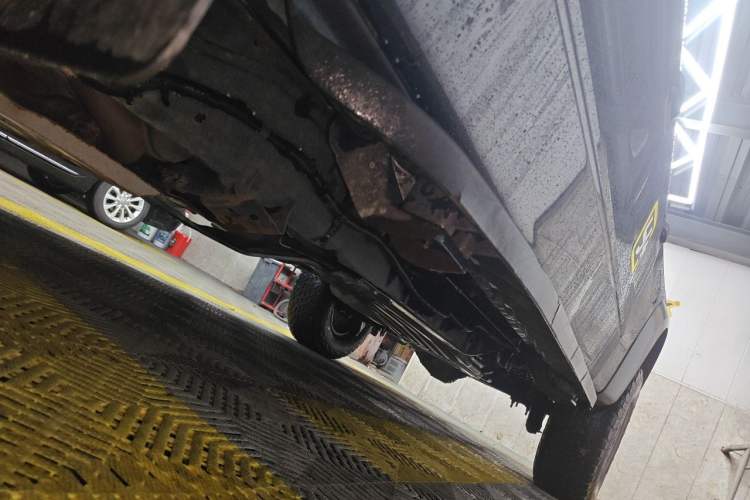 Used Ford F-150 Raptor  Chassis Front Left