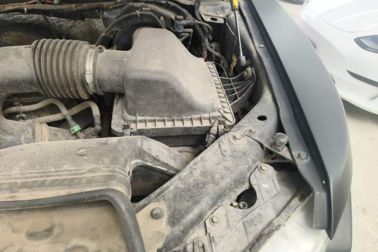 Used Ford F-150 Raptor  Engine Bay Left