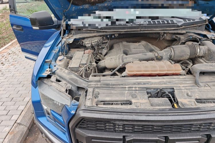 Used Ford F-150 Raptor  Engine Bay Right