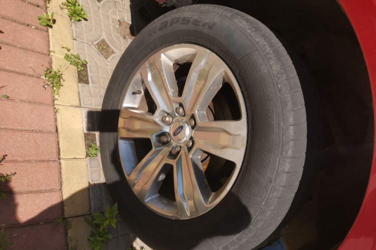 Used Ford F-150 Raptor  Right Front Wheel Hub
