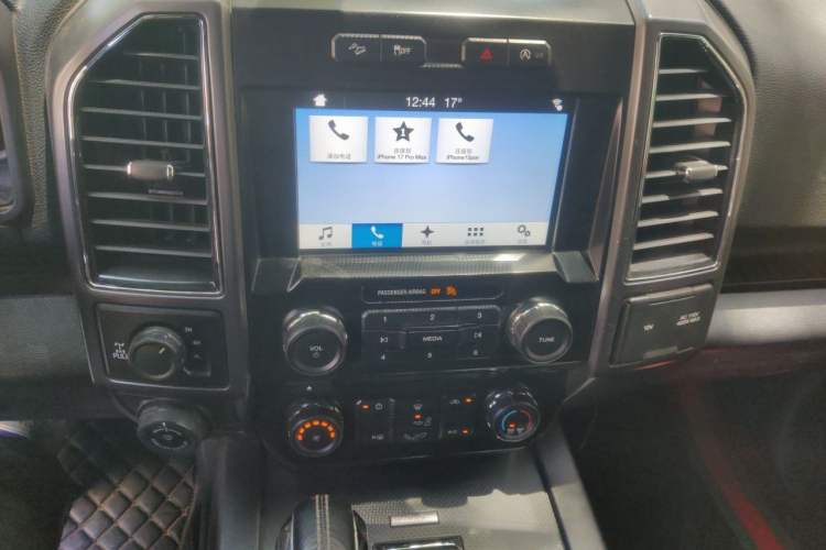 Used Ford F-150 Raptor  Audio And AC Panel