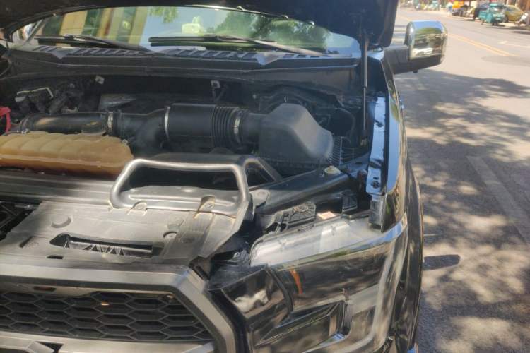 Used Ford F-150 Raptor  Engine Bay Left