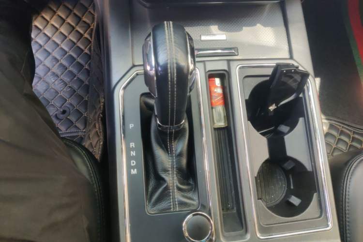 Used Ford F-150 Raptor  Gear Lever