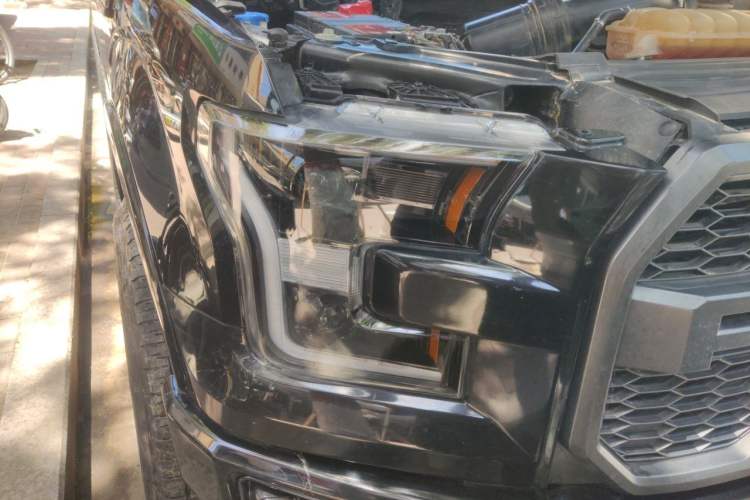 Used Ford F-150 Raptor  Right Front Headlight