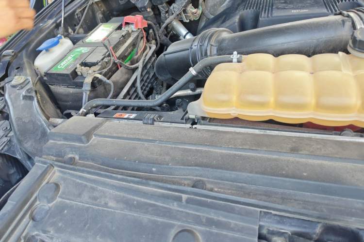 Used Ford F-150 Raptor  Engine Bay Right