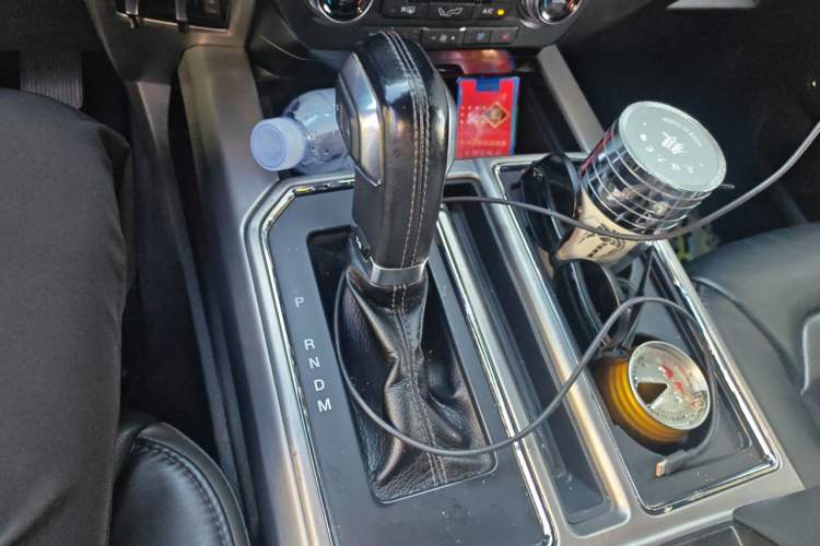 Used Ford F-150 Raptor  Gear Lever