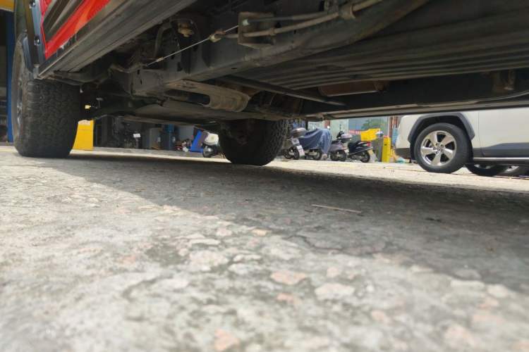Used Ford F-150 Raptor  Chassis Rear Left