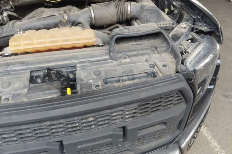 Used Ford F-150 Raptor 2017 3.5T Raptor Performance Enhanced Edition Engine Bay Left