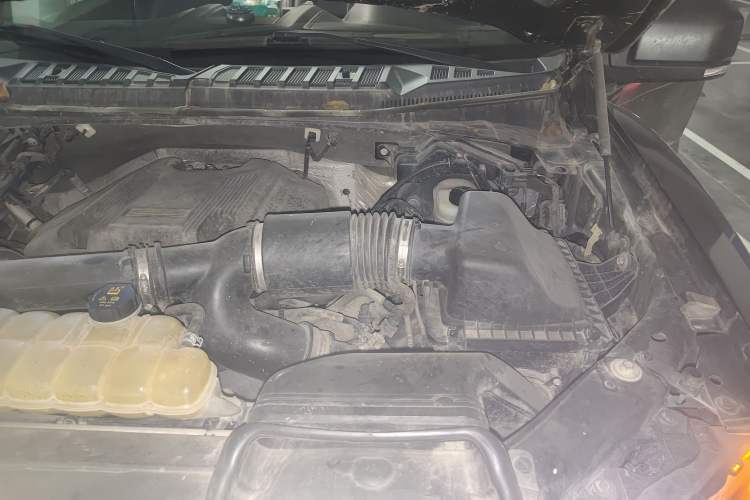 Used Ford F-150 Raptor 2017 3.5T Raptor Performance Enhanced Edition Engine Bay Left