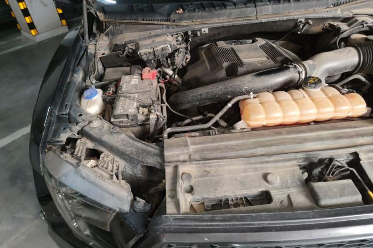 Used Ford F-150 Raptor 2017 3.5T Raptor Performance Enhanced Edition Engine Bay Right