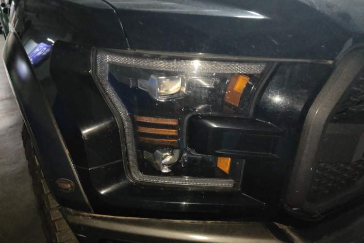 Used Ford F-150 Raptor 2017 3.5T Raptor Performance Enhanced Edition Right Front Headlight