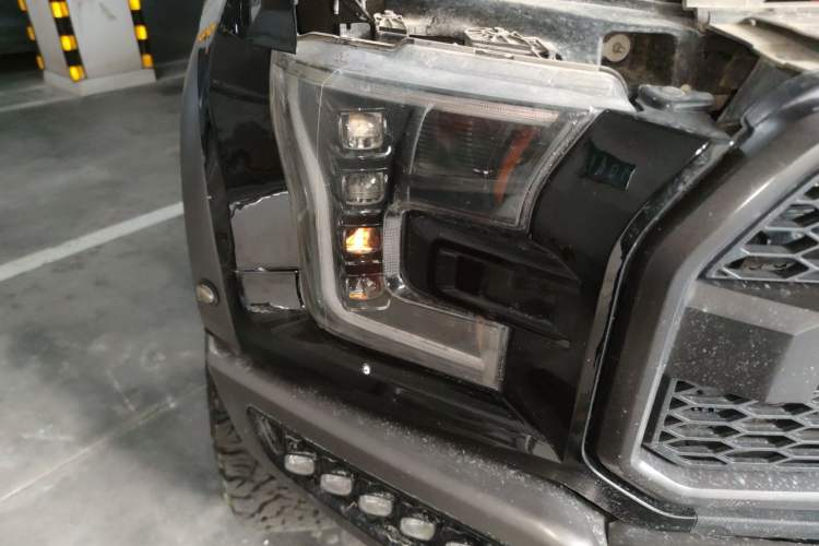 Used Ford F-150 Raptor 2017 3.5T Raptor Performance Enhanced Edition Right Front Headlight