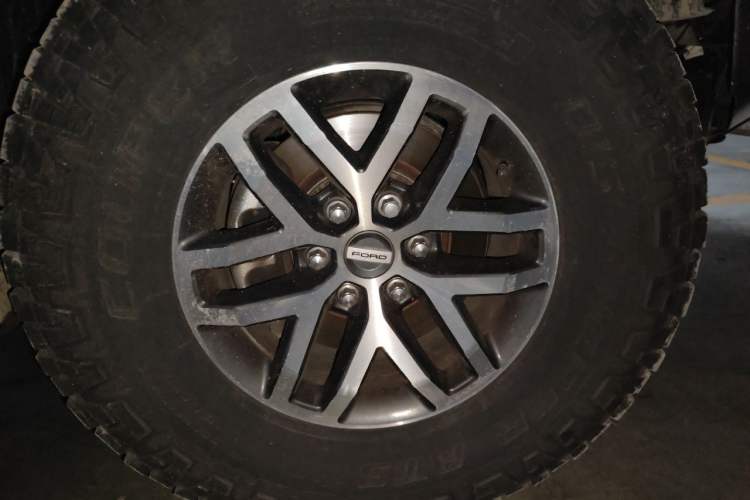 Used Ford F-150 Raptor 2017 3.5T Raptor Performance Enhanced Edition Right Front Wheel Hub