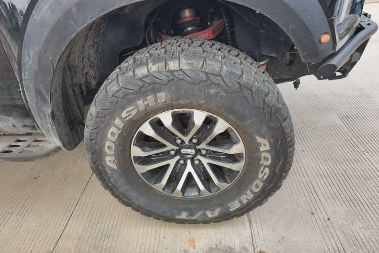 Used Ford F-150 Raptor 2017 3.5T Raptor Performance Enhanced Edition Right Front Wheel Hub