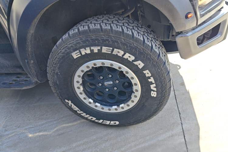 Used Ford F-150 Raptor 2017 3.5T Raptor Performance Edition Right Front Wheel Hub