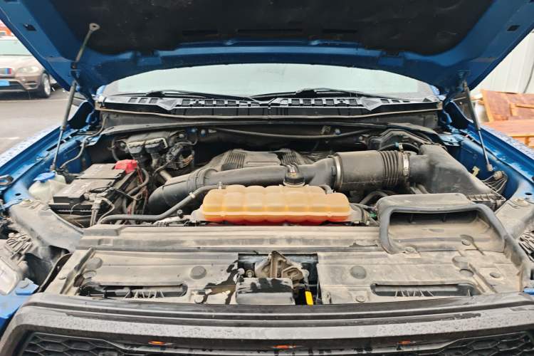 Used Ford F-150 Raptor 2017 3.5T Raptor Performance Enhanced Edition Engine Bay